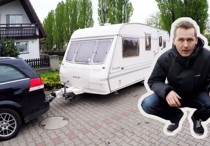Jak zapakować przyczepę kempingową, aby uniknąć niebezpieczeństw podczas jazdy