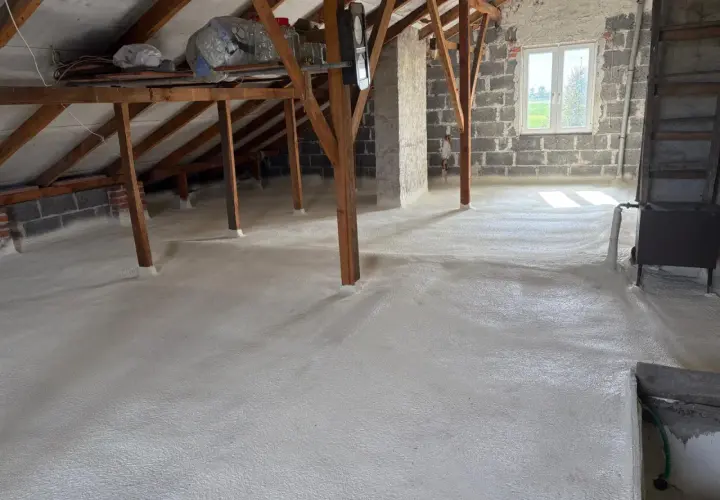 Ile kosztuje ocieplenie pianą PUR? Poznaj ceny i oszczędności