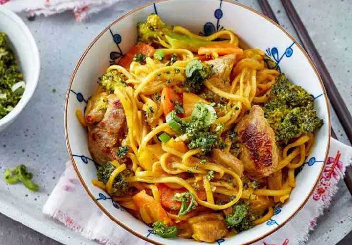 Najlepsze przepisy na wieprzowinę curry, które zachwycą Twoje podniebienie