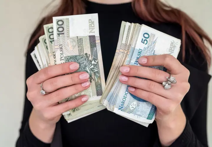 Emerytura 7000 brutto ile to netto - poznaj swoje realne dochody