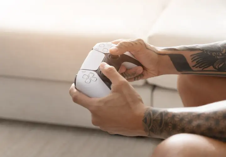 Jak grać na platformach rozrywkowych na PS5?