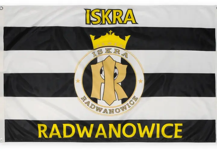 Sektorówka z herbem klubu "Iskra Radwanowice" i napisem "ISRA" oraz "RADWANOWICE".
