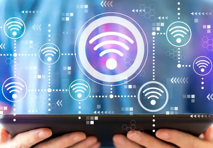 Conexión Wi-Fi con iconos de señal y gráficos abstractos, sugiriendo la fórmula del ancho de banda.
