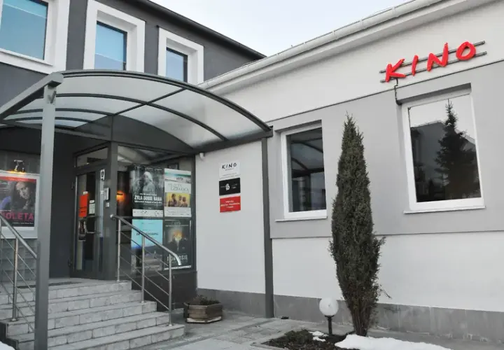 Odzwiedź Bułgarską 19 w Poznaniu - kultowe kino dla wszystkich filmowych pasjonatów