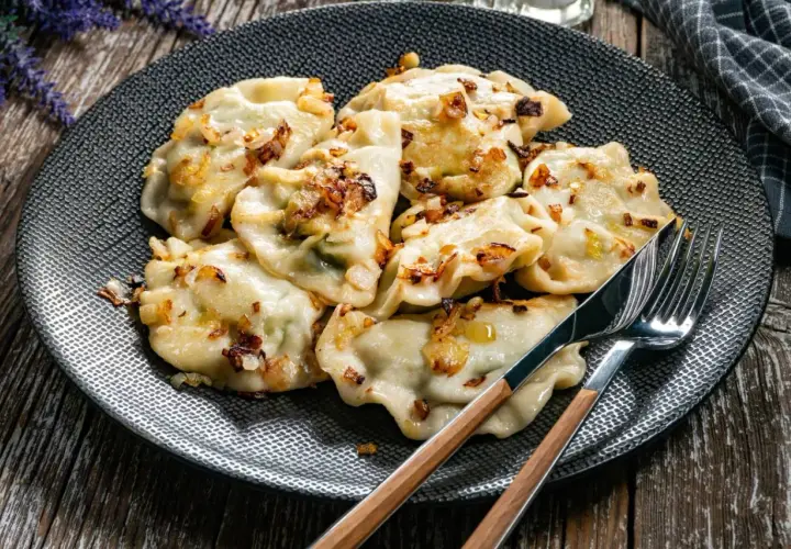 Jak gotować mrożone pierogi? Klucz do idealnych bez błędów!