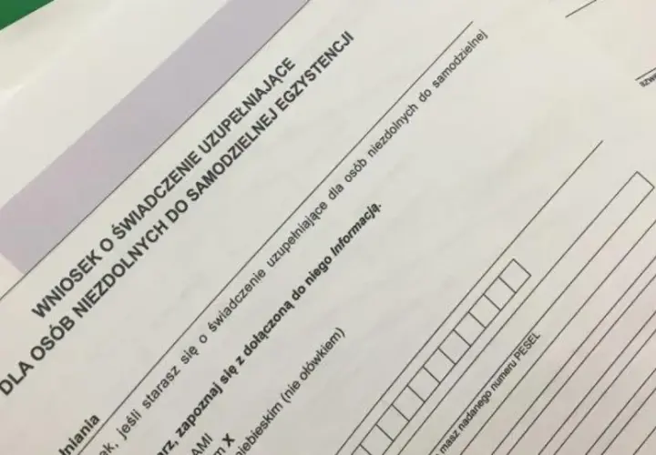 Wniosek ZUS o świadczenie uzupełniające dla osób niezdolnych do samodzielnej egzystencji. To ważny krok do uzyskania wsparcia, podobnego do 500 plus dla niepełnosprawnych.