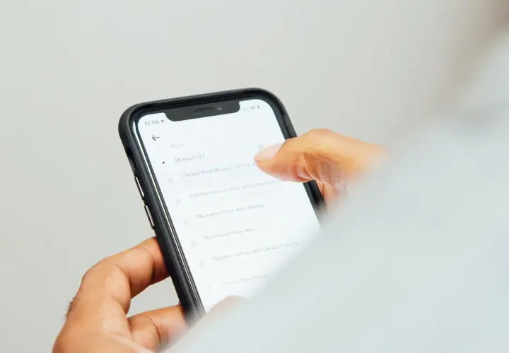 Gdzie jest antena NFC w iPhonie? Znajdź i płać bez problemu!