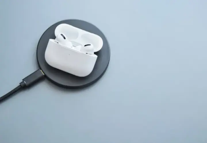 Kiedy AirPods są naładowane? Oto jak rozpoznać pełne ładowanie
