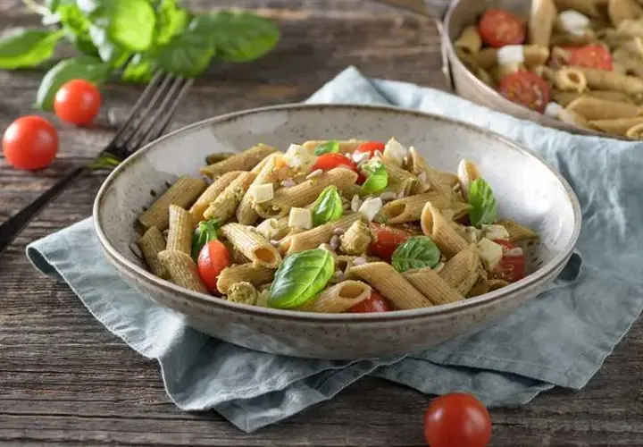 Co dodać do makaronu z pesto, aby zachwycić smakiem?