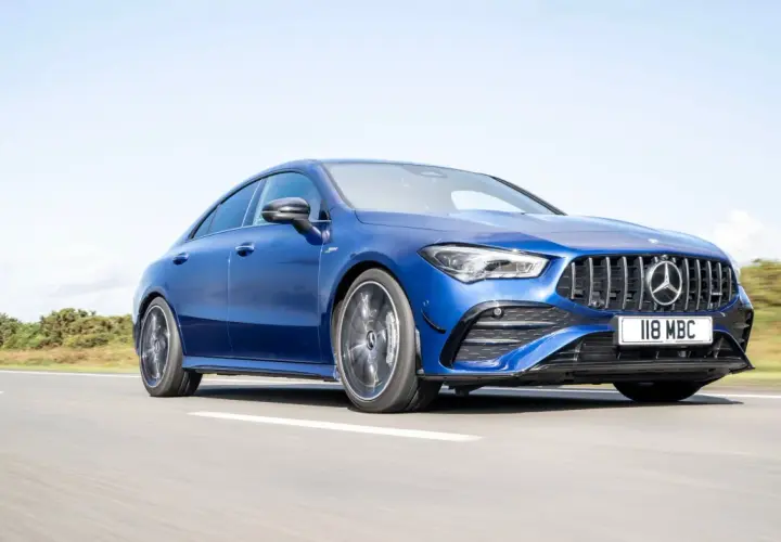 Mercedes CLA 35 AMG – niezwykłe osiągi i elegancja w kompaktowym wydaniu