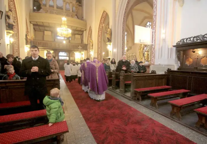 Ile trwa msza w rycie trydenckim? Czas trwania i różnice w liturgii