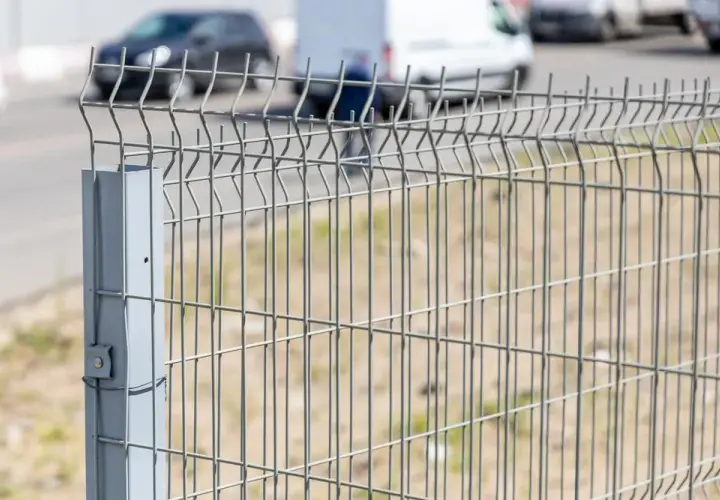 Ogrodzenie panelowe 2D czy 3D: Porównanie, zalety i wybór