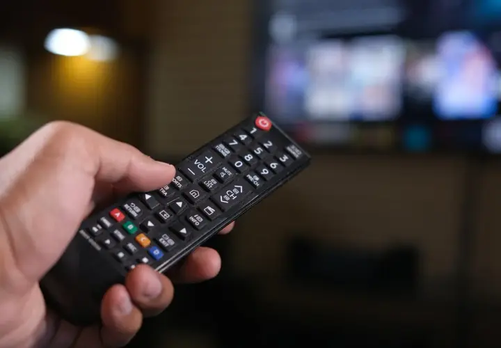 Dobry telewizor dla seniora. Jaki wybrać?