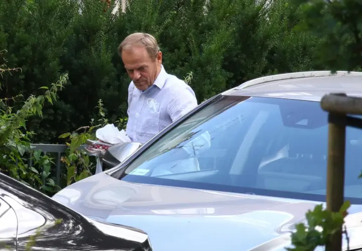 Jakie auto ma Tusk? Zaskakujące fakty o jego samochodach