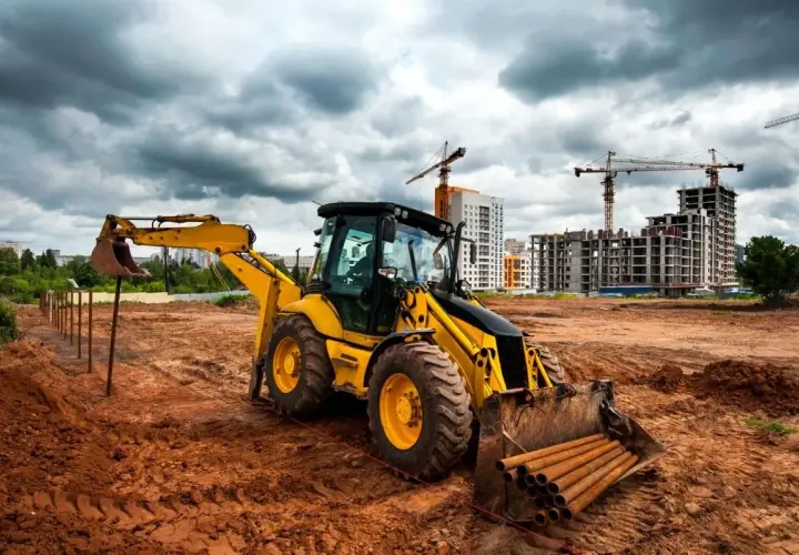 Jaki olej hydrauliczny do koparki - uniknij kosztownych błędów