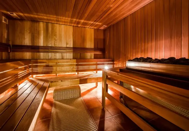 Ile kalorii spala sauna: poznaj prawdziwe liczby i efekty odchudzania