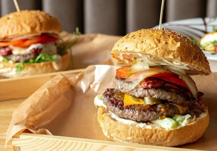 Pełne menu Grill Burger: odkryj wyjątkowe burgery i więcej