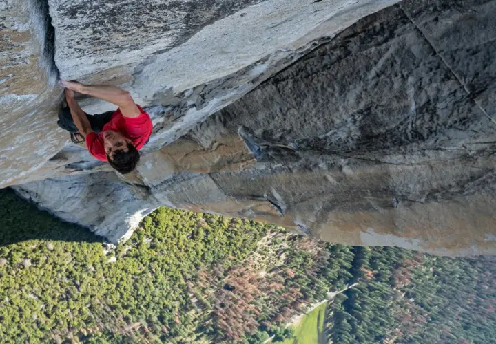 Free Solo - Gdzie legalnie obejrzeć film o wspinaczce bez asekuracji