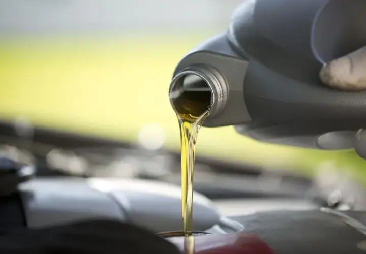 Ile trwa wymiana oleju i filtrów? Zaskakujące fakty o czasie serwisu