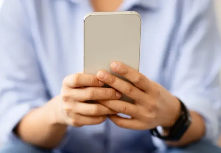 Jak skutecznie odzyskać zatrzymany przez policję telefon: pełna instrukcja