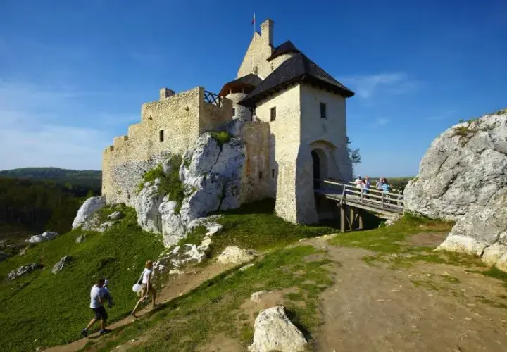 Zamek w Bobolicach: Fascynująca historia i tajemnice architektury