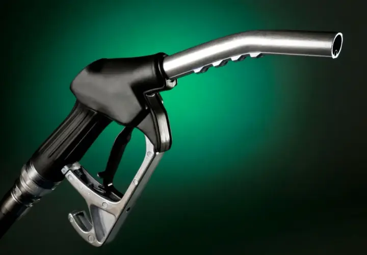 Olej napędowy to diesel czy benzyna? Poznaj kluczowe różnice