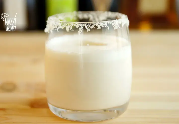 Proste i pyszne drinki z Malibu i mlekiem – przepisy i porady dla każdego