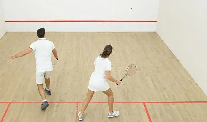 Najlepsze miejsca do gry w squash w Białymstoku – sprawdź oferty