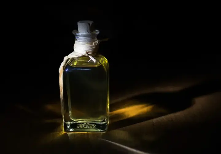 Czy perfumy mają termin ważności? Oto co musisz wiedzieć, aby uniknąć strat