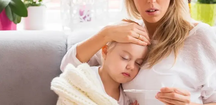 Kiedy podawać dziecku lek na gorączkę, aby uniknąć nieprzyjemności?
