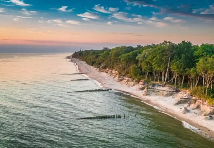 Ile kosztuje nocleg nad morzem? Sprawdź ceny i oszczędź na wakacjach