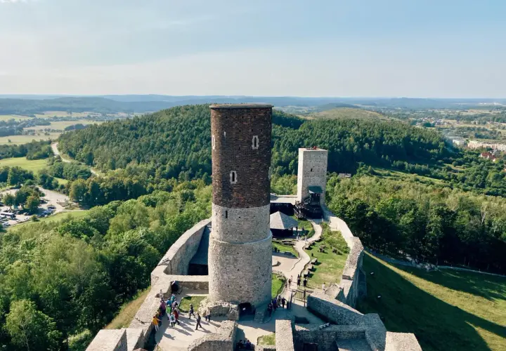 Skansen Chęciny: Odkryj bogactwo kultury Kielecczyzny i jej historię