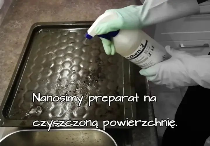 Skuteczne sposoby na to, czym czyścić przypalony piekarnik