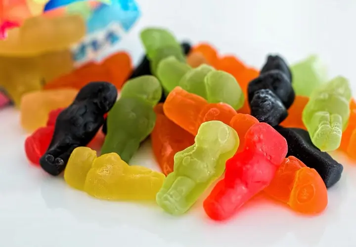 Ile ważą żelki Haribo? Odkryj kalorie i wagi różnych rodzajów