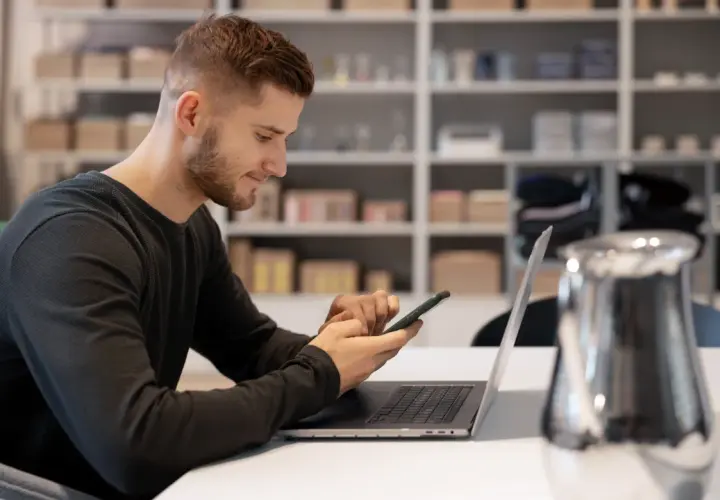 Między pracą a odpoczynkiem – nowe sposoby na szybki reset online