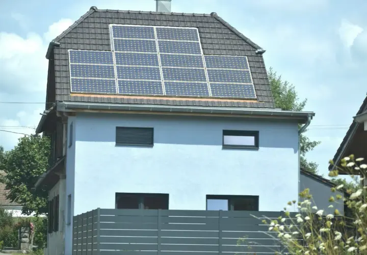 Co się dzieje z nadwyżkami energii słonecznej w polskich instalacjach fotowoltaicznych wiosną