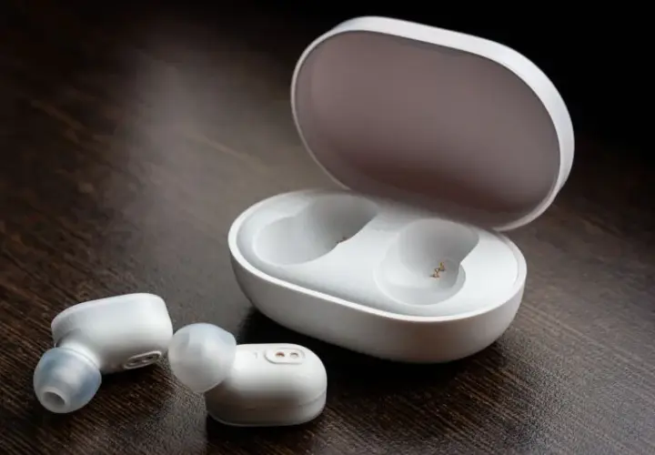 Jak znaleźć wyłączone słuchawki bluetooth i uniknąć ich zgubienia