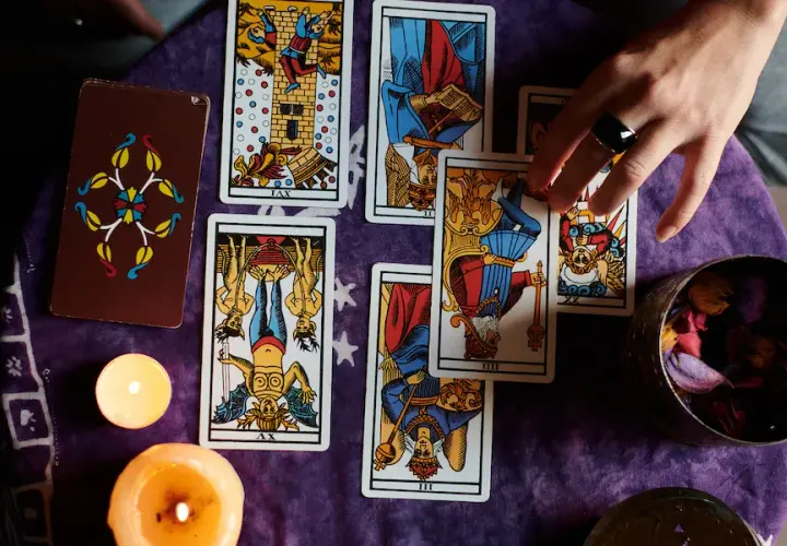 Czy tarot to grzech? Poznaj stanowisko Kościoła katolickiego na temat kart