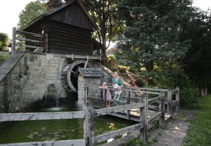 Laskowa Skansen – odkryj fascynującą historię i atrakcje regionu
