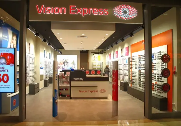Czy w Vision Express jest okulista? Sprawdź, co oferują specjaliści