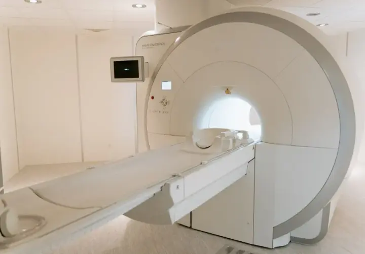 Skutki uboczne tomografii komputerowej: promieniowanie, reakcje i ryzyko zdrowotne