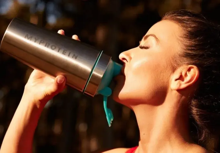 Desayunar batido de proteínas: recetas irresistibles y beneficios nutricionales
