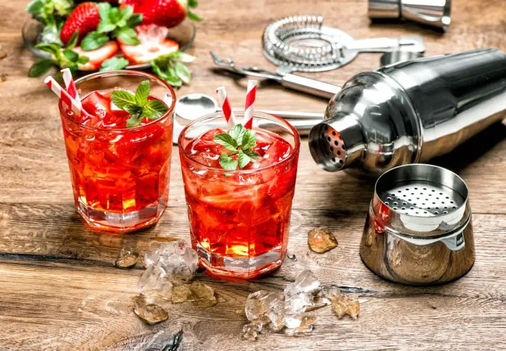 Jaki shaker do drinków wybrać? Odkryj najlepsze opcje dla siebie
