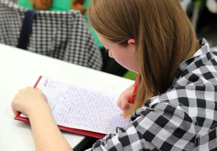 Matura IB co to – kluczowe informacje o międzynarodowym programie edukacyjnym