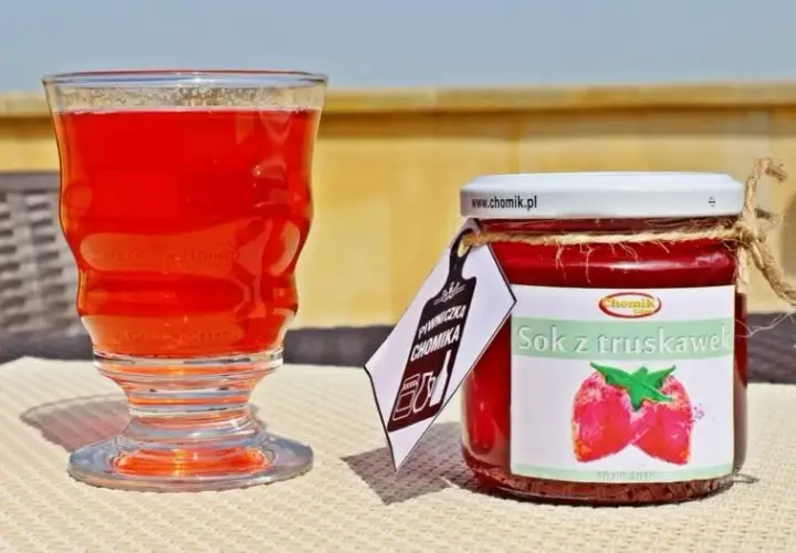 Prosty sposób na sok z truskawek bez sokownika – domowy przepis krok po kroku