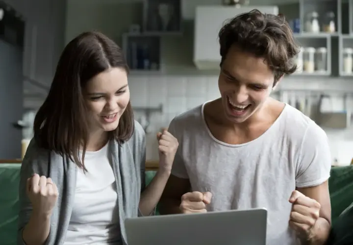 Gry cyfrowe z 5 bębnami: specyfika rozgrywki na platformach rozrywkowych online