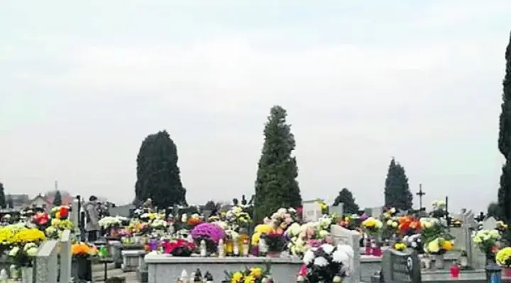 Ile kosztuje pomnik na cmentarzu? Ceny, które mogą cię zaskoczyć