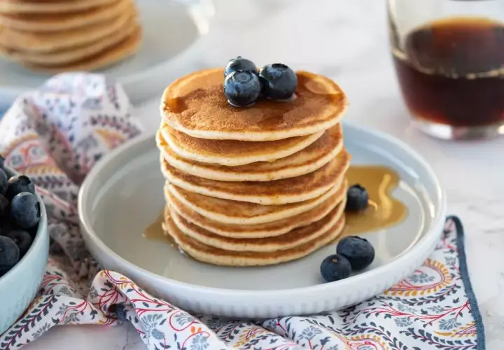 Jak zrobić pyszne pancakes: przepis na idealne naleśniki amerykańskie
