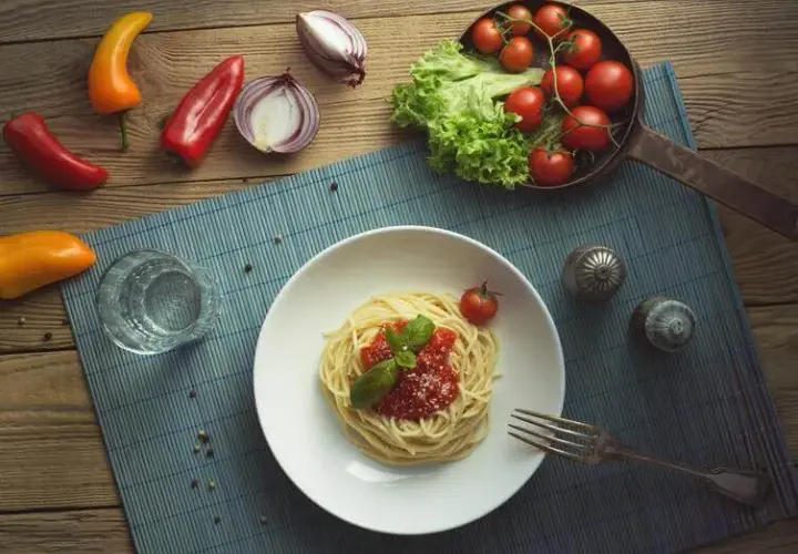 Najlepsze dodatki do spaghetti, które zmienią Twój obiad na lepsze