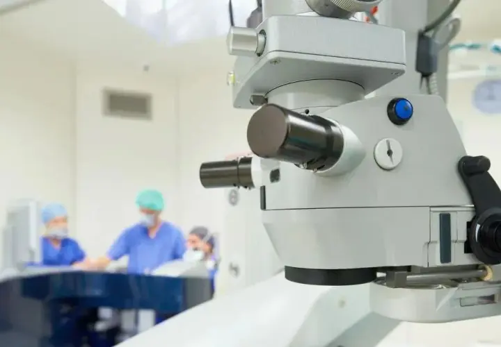 Ile kosztuje operacja laserowa wzroku? Sprawdź ceny i ukryte koszty